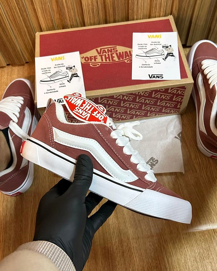 Vans KNU