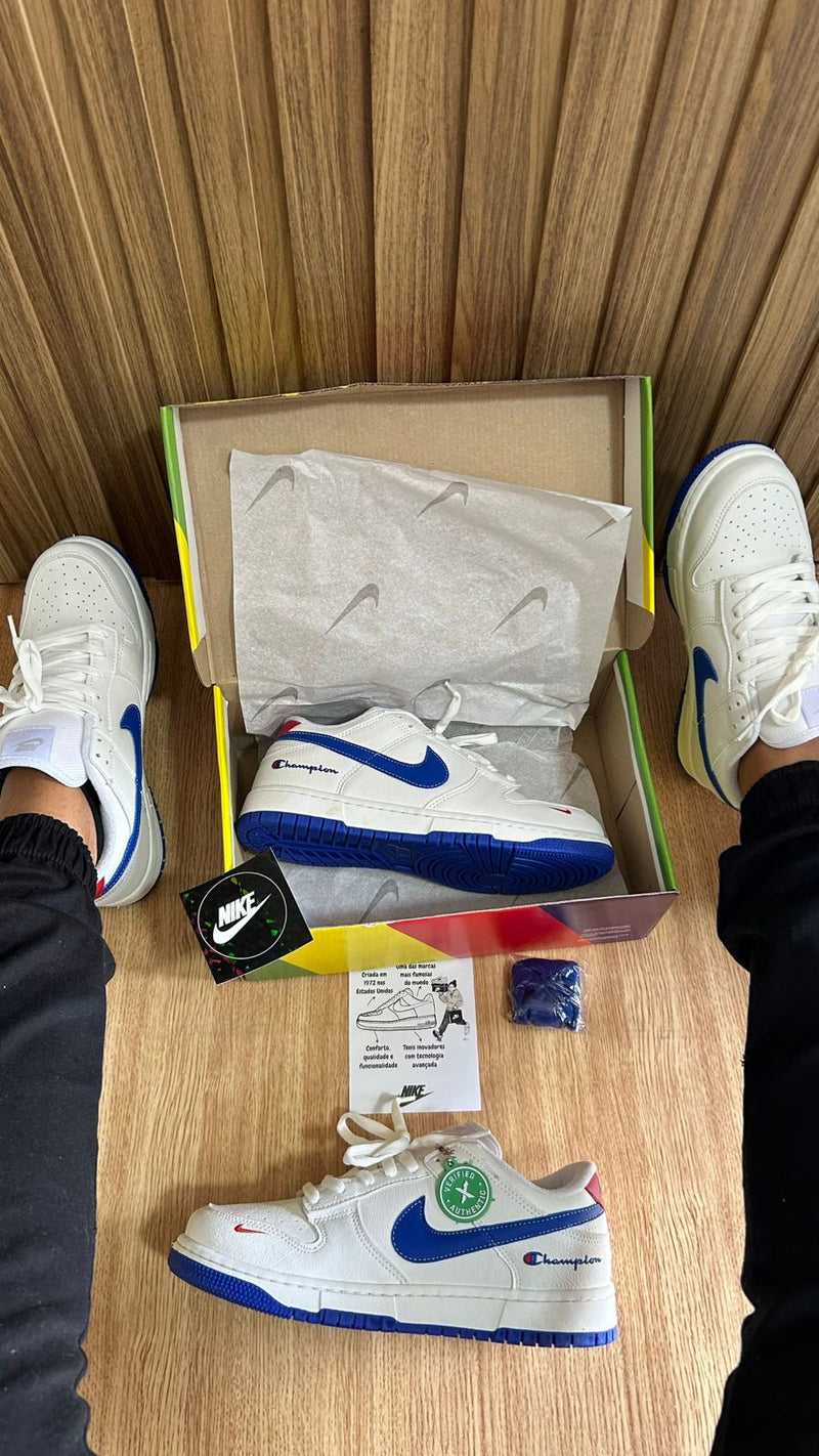 Nike Dunk Champion