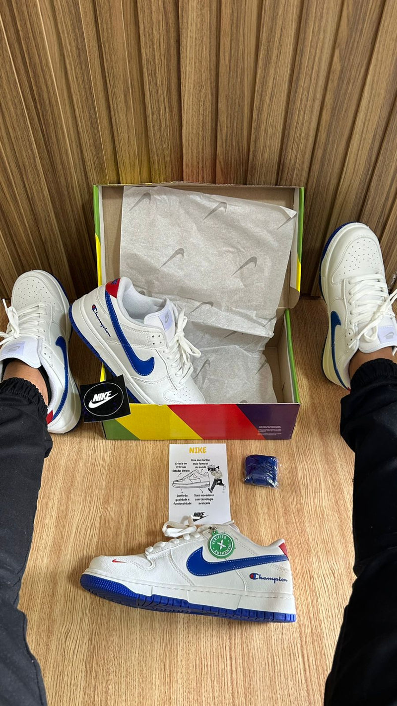 Nike Dunk Champion