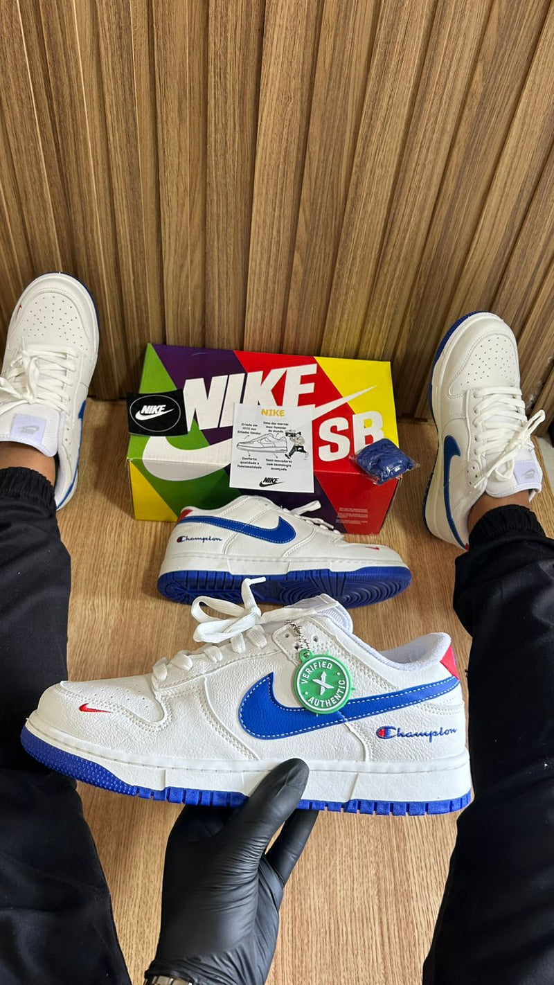 Nike Dunk Champion