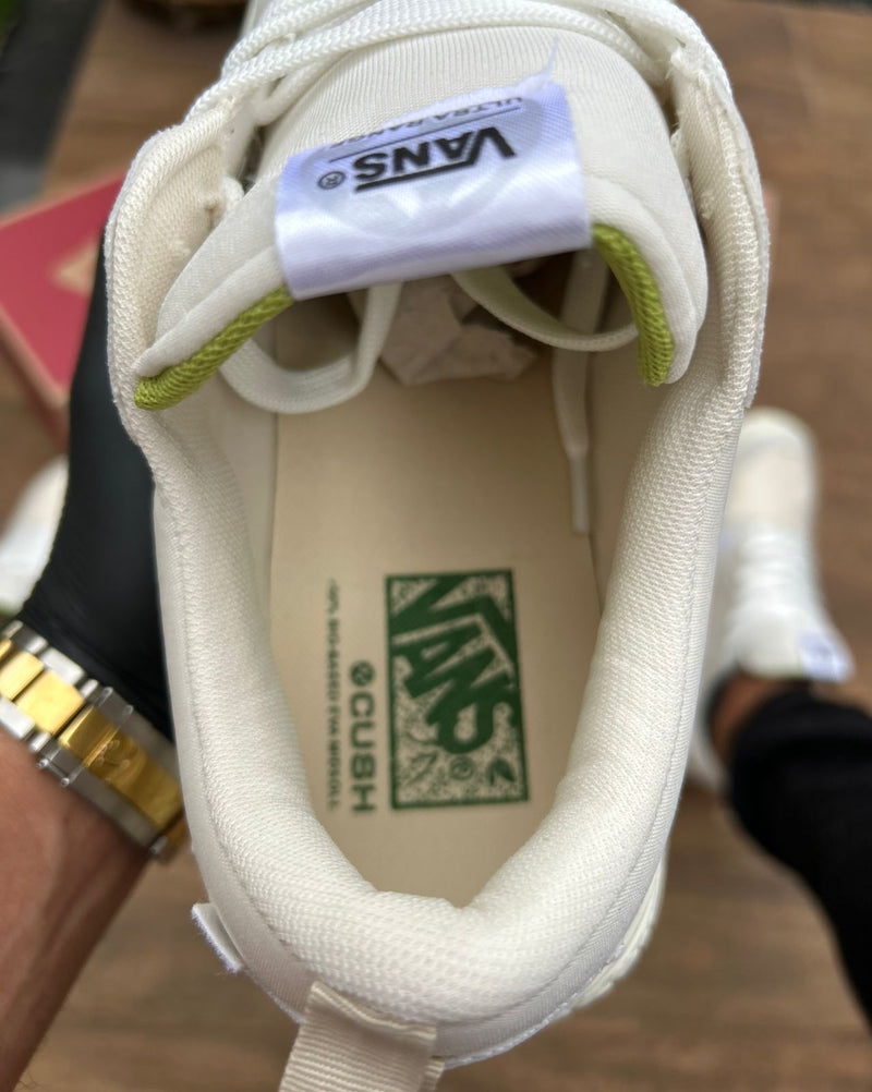 Tênis Vans Ultrarange VR3