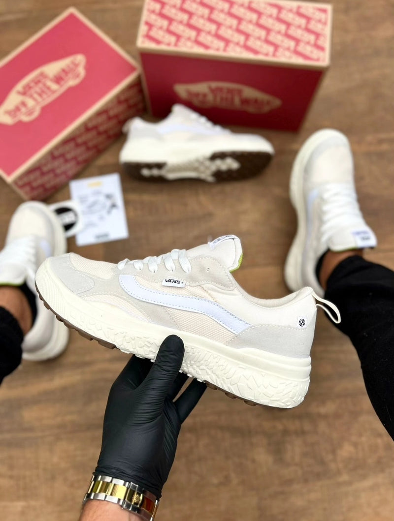 Tênis Vans Ultrarange VR3