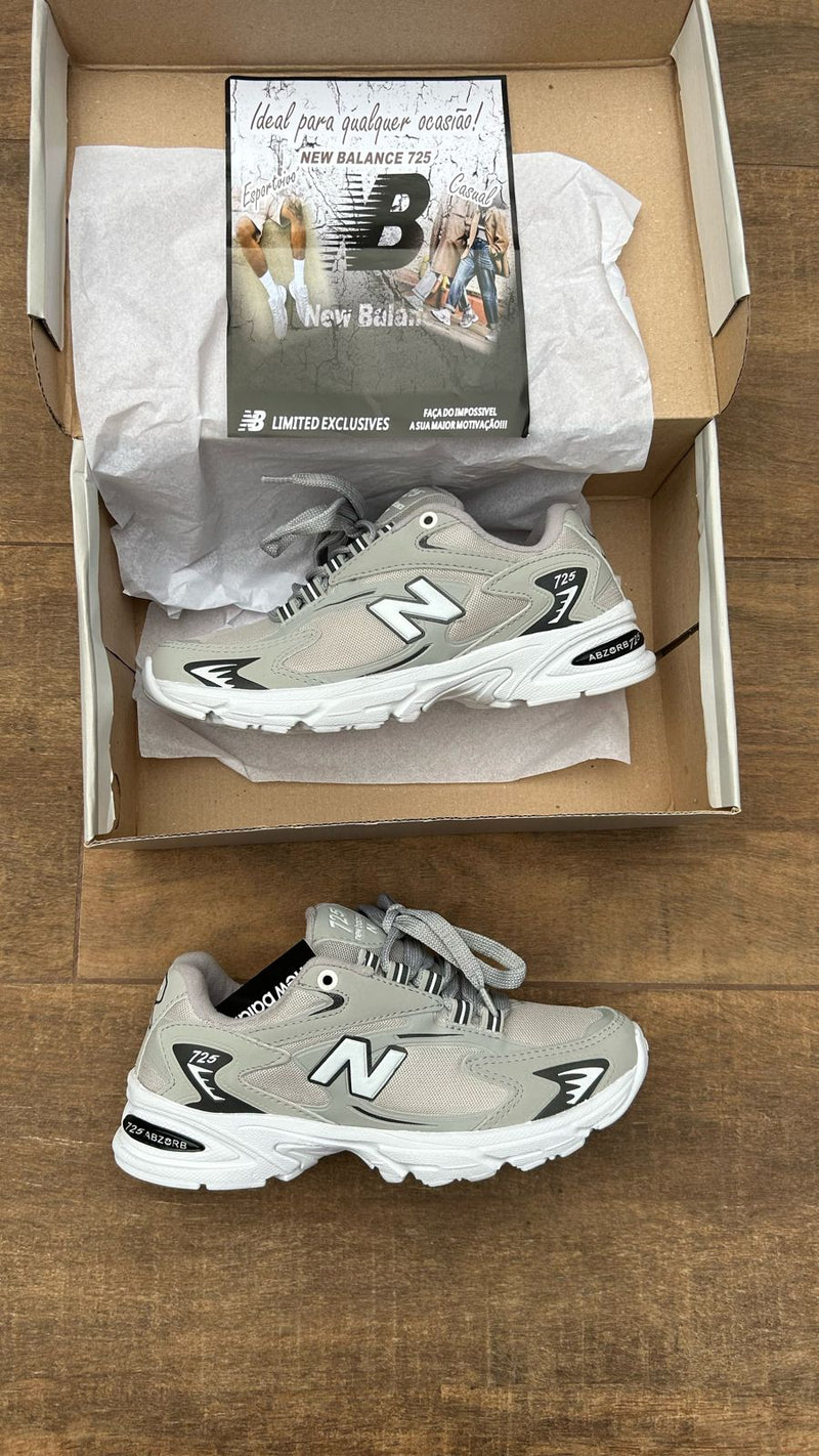 New Balance 725