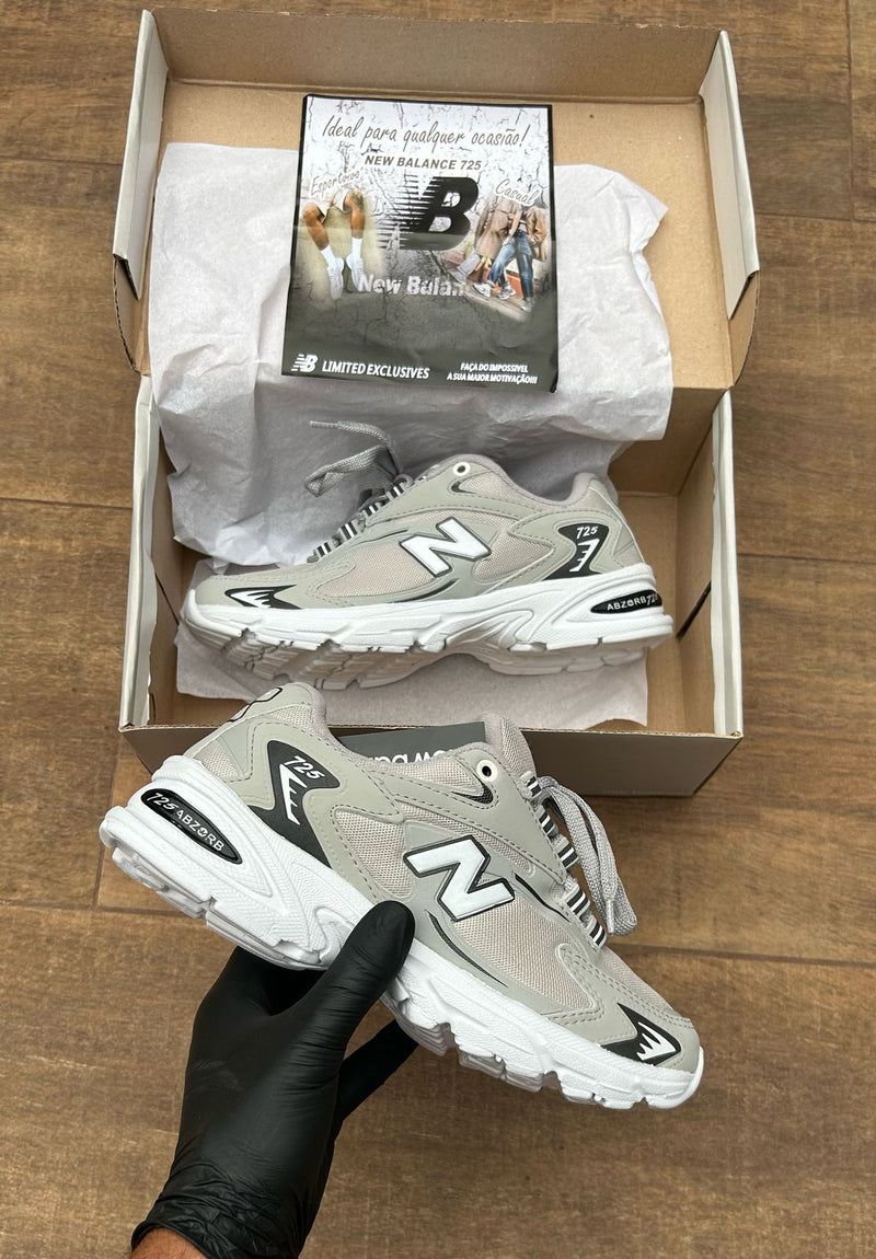 New Balance 725